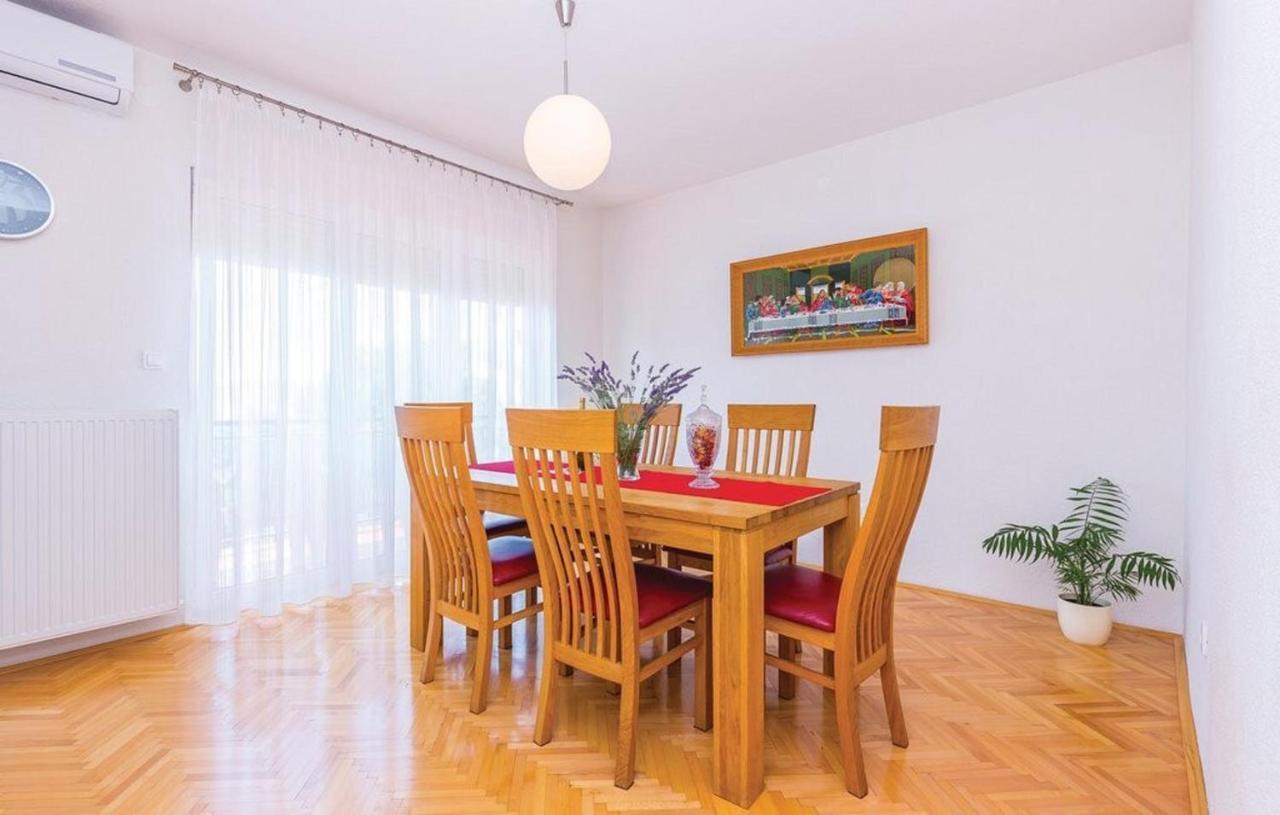 Big White Apartment Novi Vinodolski Bagian luar foto