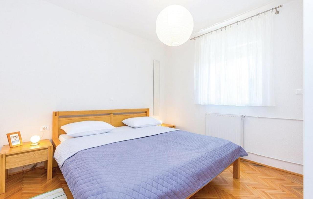 Big White Apartment Novi Vinodolski Bagian luar foto