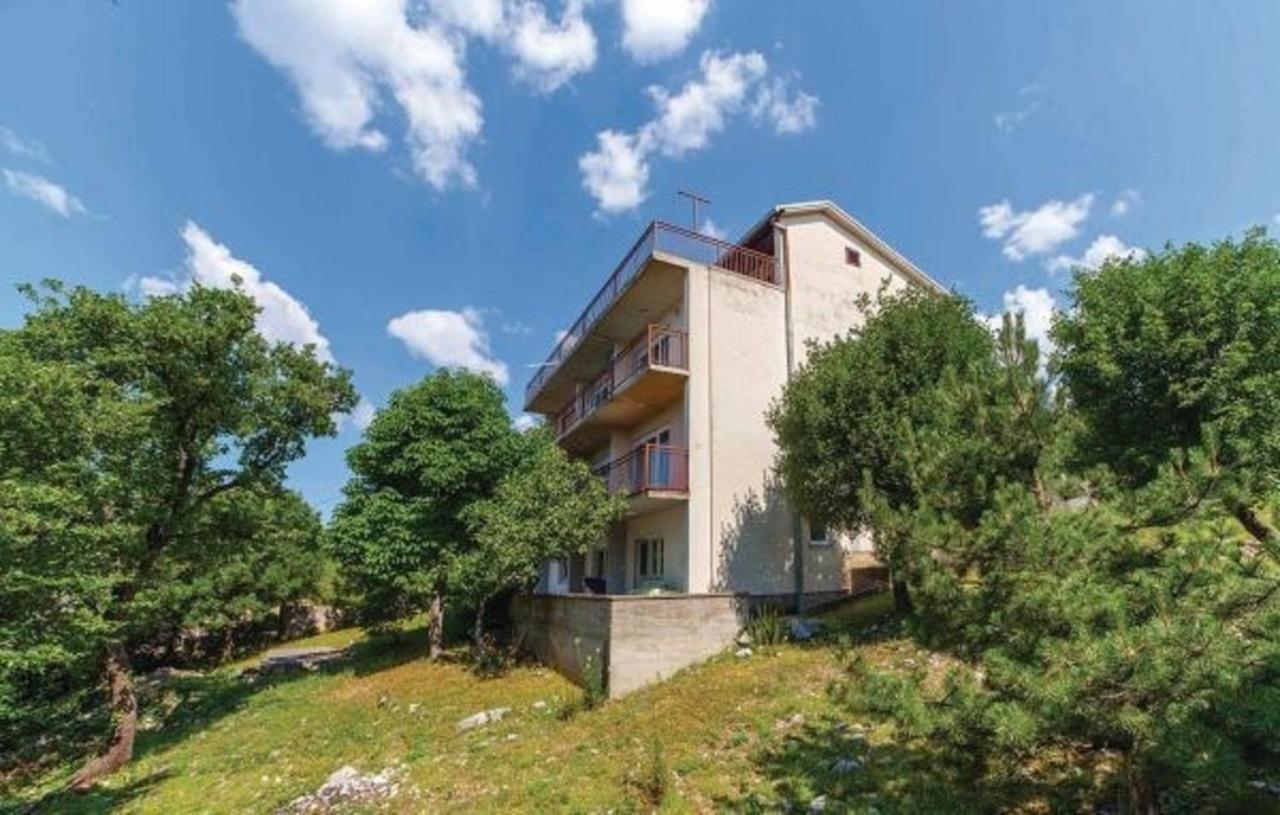 Big White Apartment Novi Vinodolski Bagian luar foto